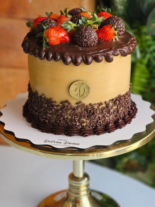 Torta Delícia de Brigadeiro e Morango