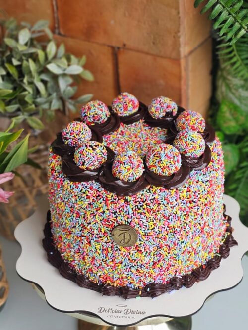 Torta Delícia De Brigadeiro Colorido