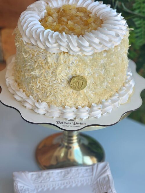 Torta Delícia de Coco com Abacaxi