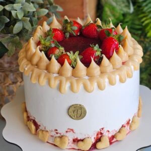 Torta Delícia de Morango com Sequilhos