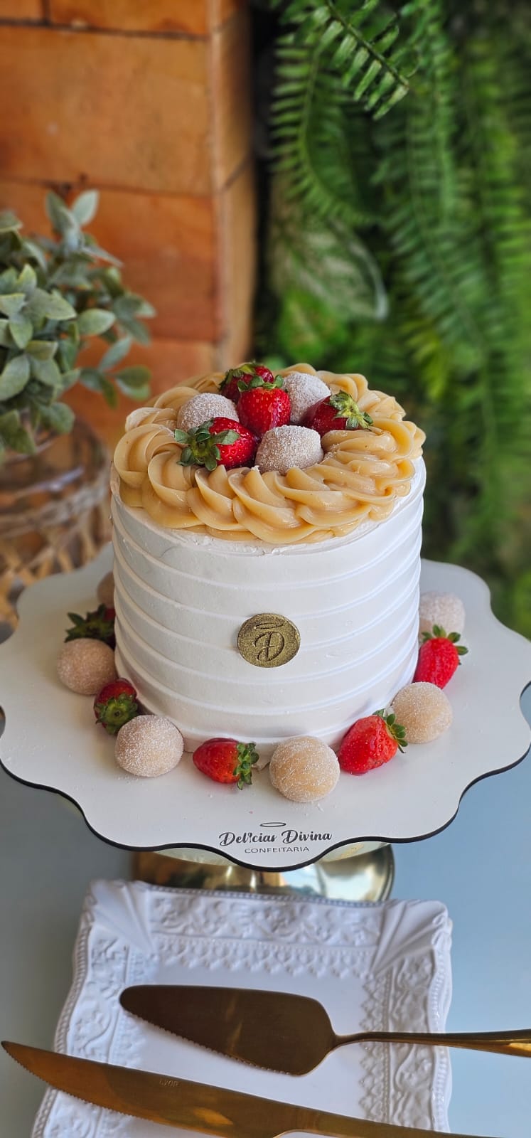 Torta Delícia de Ninho com Morango