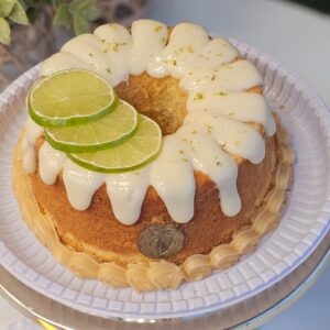 Bolo Banhado de Limão