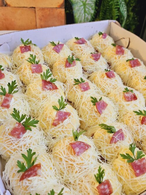 Mini sanduíche de salame
