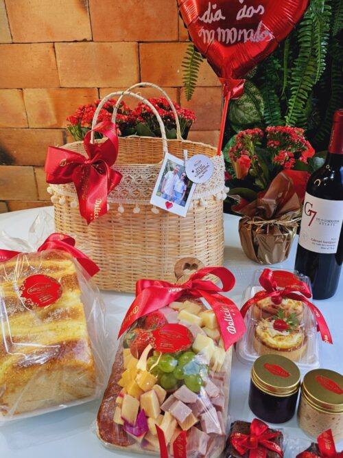 Cesta Vinho e Amor
