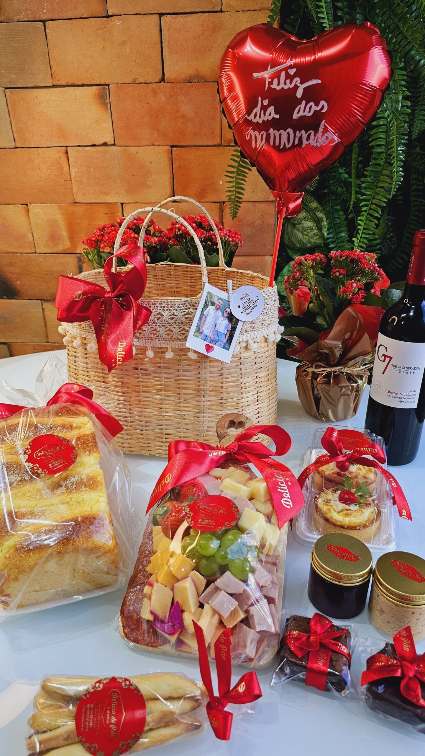 Cesta Vinho e Amor
