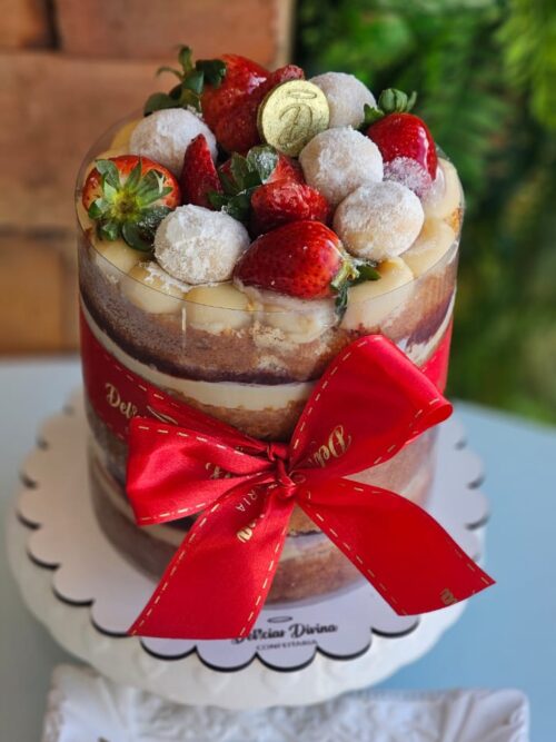 Cake Delícia de Ninho com Morango