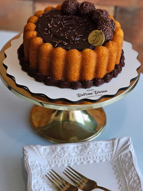 Bolo Delícia de Cenoura com Chocolate