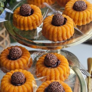 Kit Mini Bolo Cenoura com Chocolate