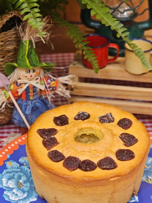 Bolo de Fubá com goiabada